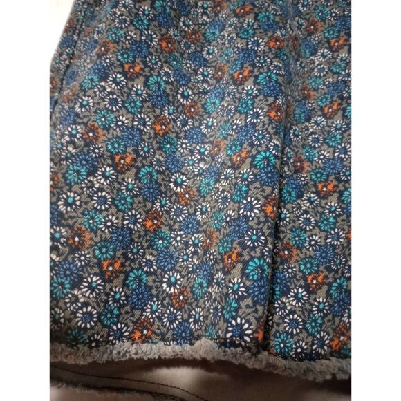 Levi's Shorts Ladies 14 Cut off - Picture 3 of 6